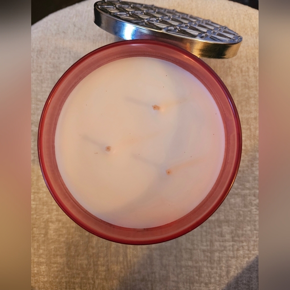 Bath & Body Works Candle, Strawberry Pound Cake, NEW - Picture 5 of 5